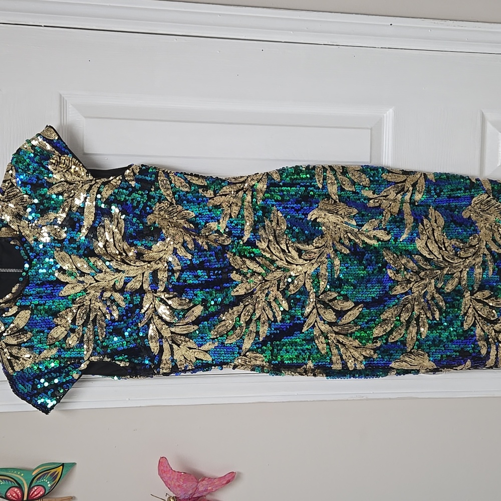 Shein evening dress covered in sequans gold&teal (looks purple too), back zipper